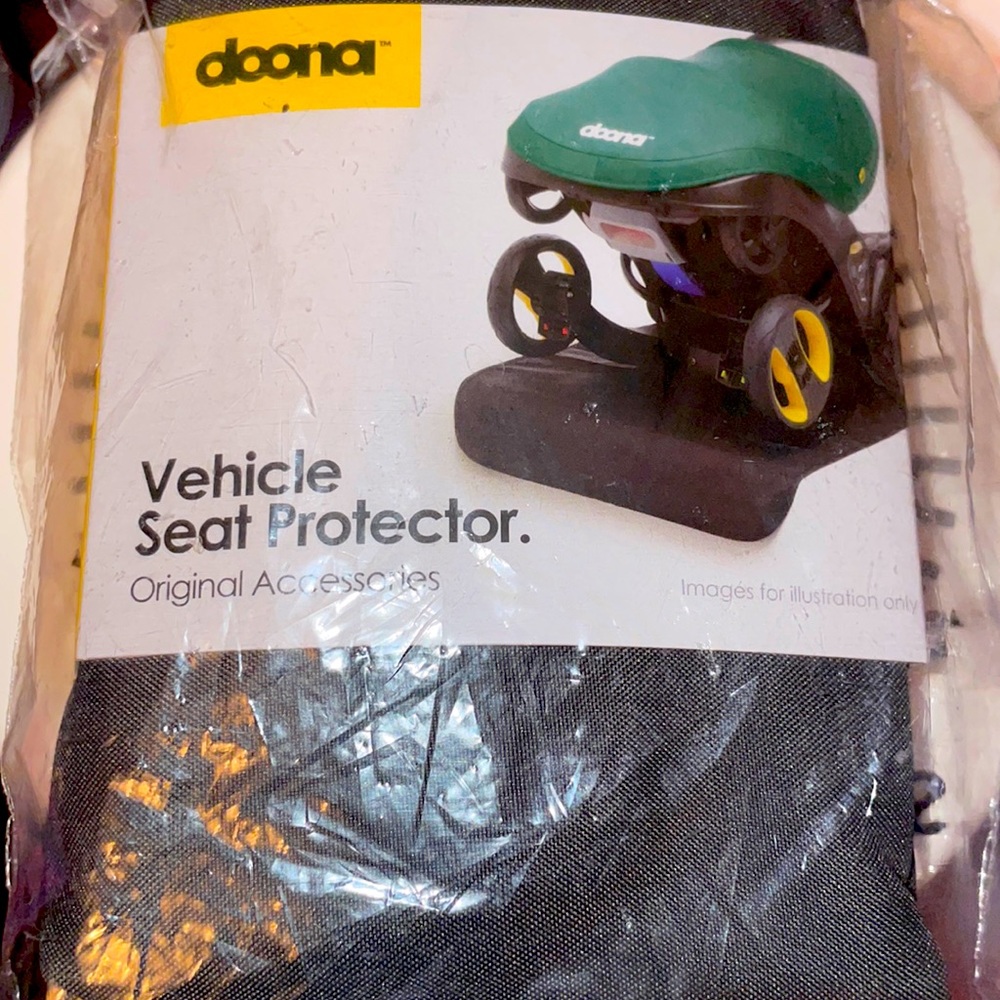Doona vehicle protector